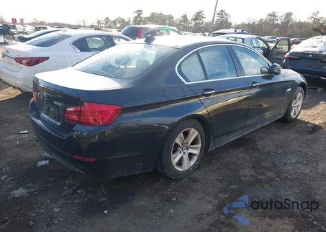 2013 BMW 528I xDrive z USA, uszkodzony, nr VIN WBAXH5C5XDDW16389